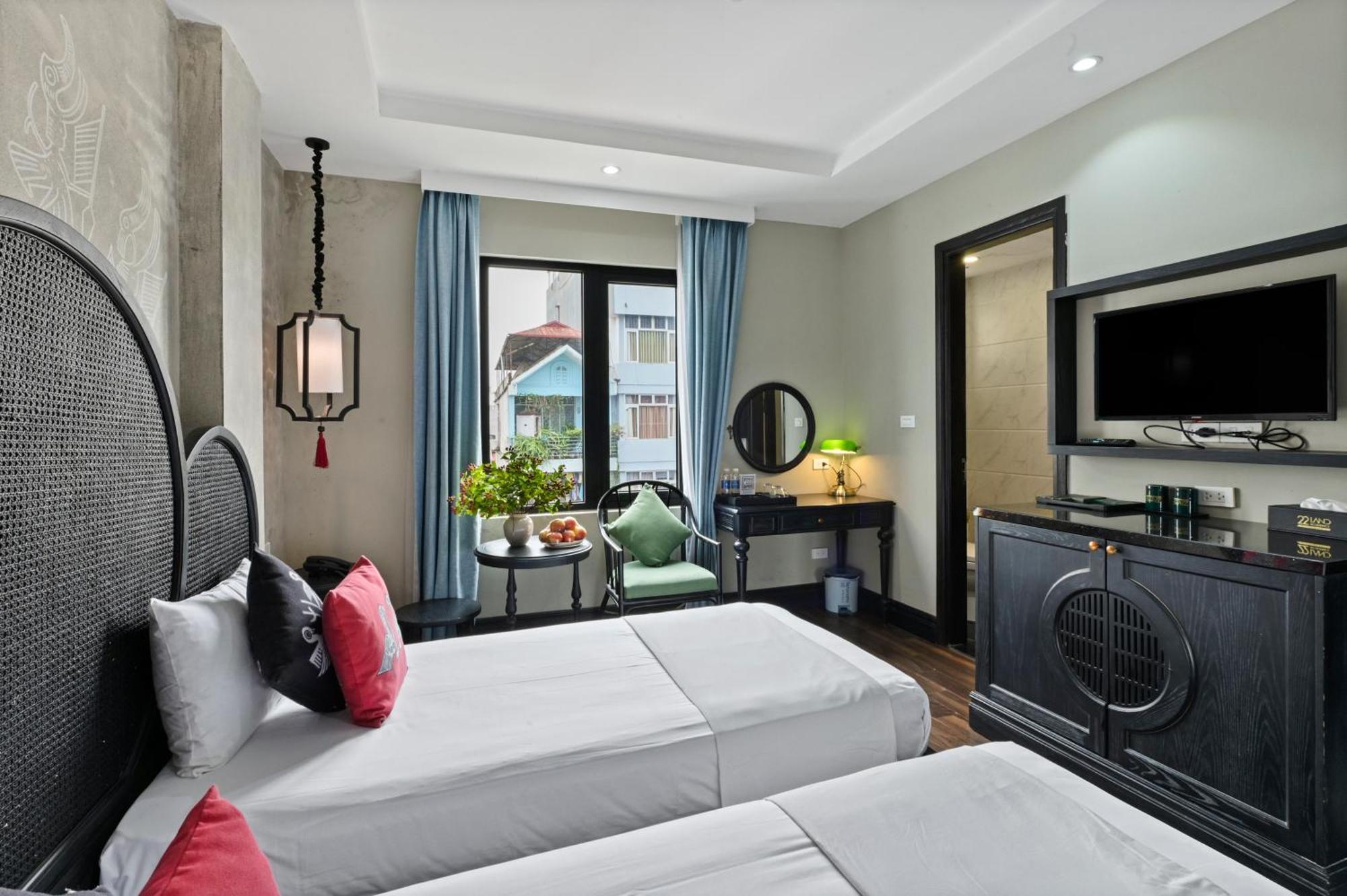 22land 52 Ngo Huyen &
